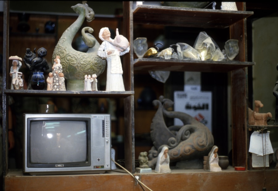 Photo "Vintage Godzilla Memorabilia: Preserving & Displaying Your Collection"