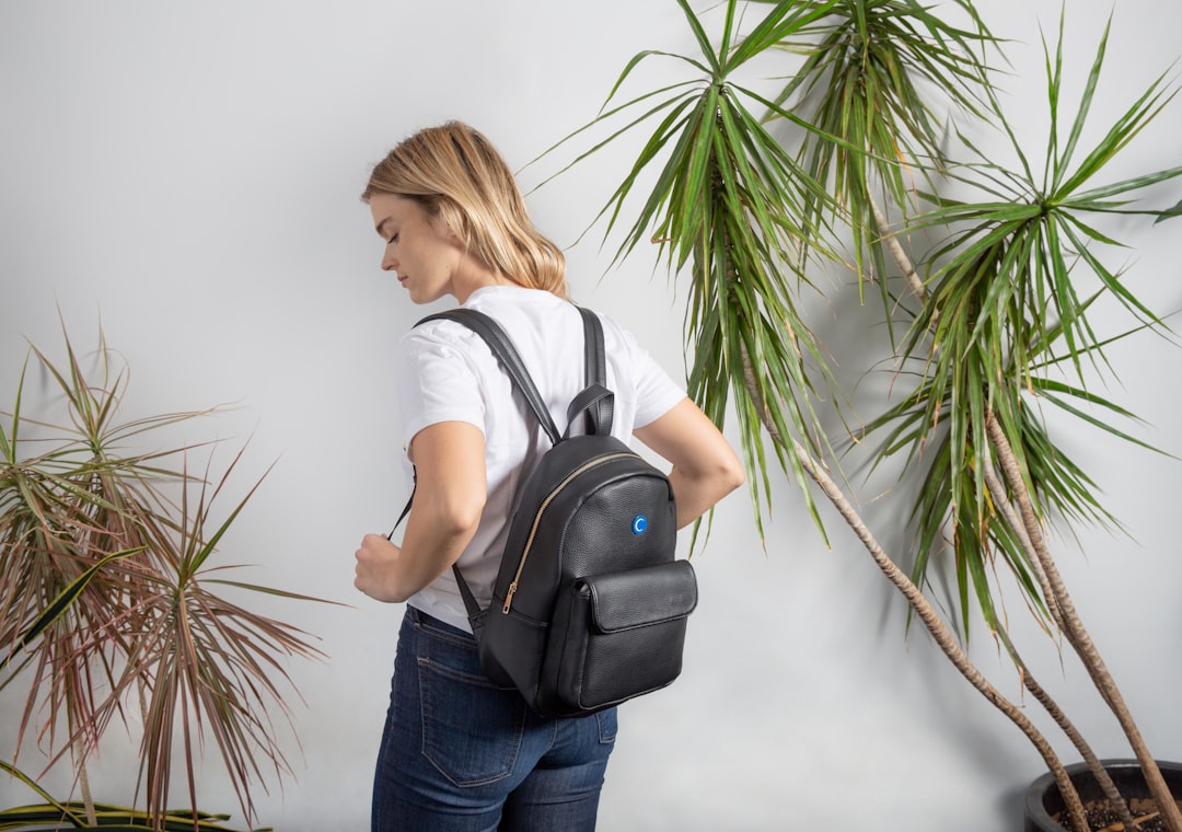 Photo godzilla spine backpack